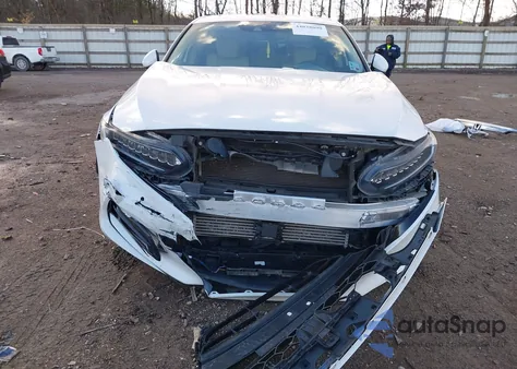 2019 Honda Accord Touring 2.0T z USA, uszkodzony, nr VIN 1HGCV2F93KA028809